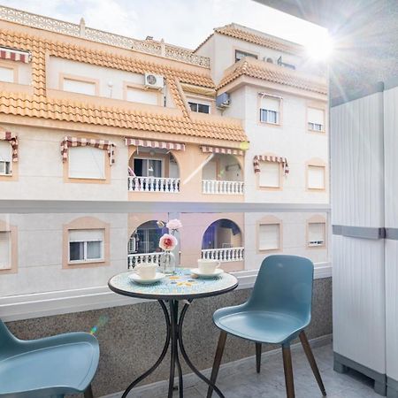 Apartamento Centrico Con Garaje Torrevieja Eksteriør bilde