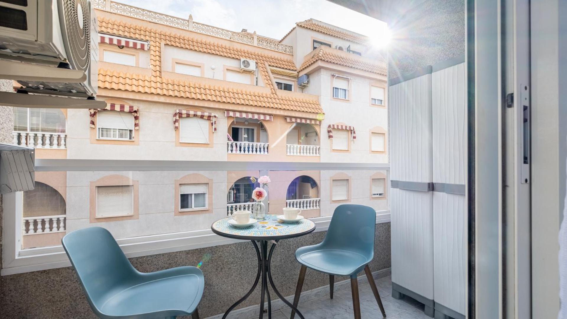 Apartamento Centrico Con Garaje Torrevieja Eksteriør bilde